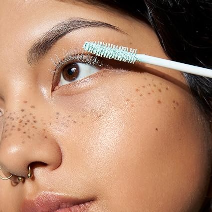 essence Lash Princess Mascara Primer for Extra Length & Volume - Image 4